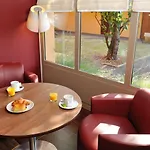 Campanile Clermont-ferrand ~ Hotell Aubière