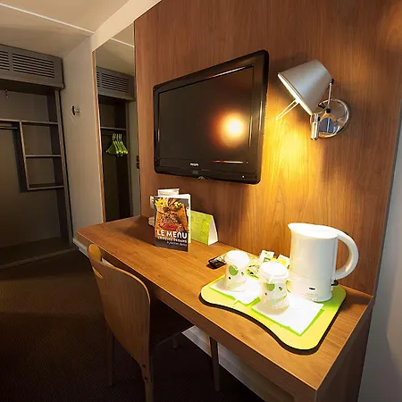 Campanile Clermont-ferrand ~ 3*