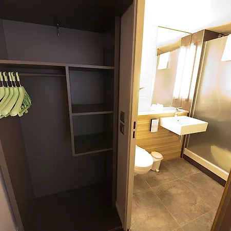 Campanile Clermont-ferrand ~ 3* Aubière