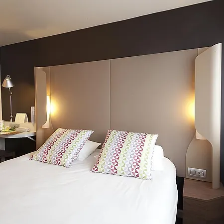 Campanile Clermont-ferrand ~ 3*