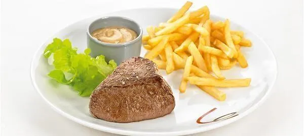 Hotell Campanile Clermont-ferrand ~