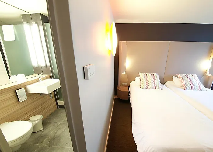 Hotell Campanile Clermont-ferrand ~ 3*