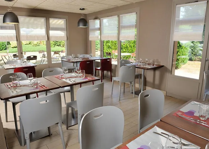 Hotell Campanile Clermont-ferrand ~